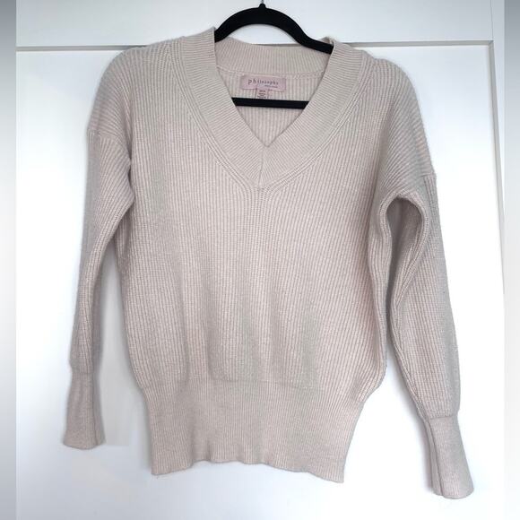 Philosophy Beige Long Sleeve V-Neck Sweater Size XS - Picture 1 of 10